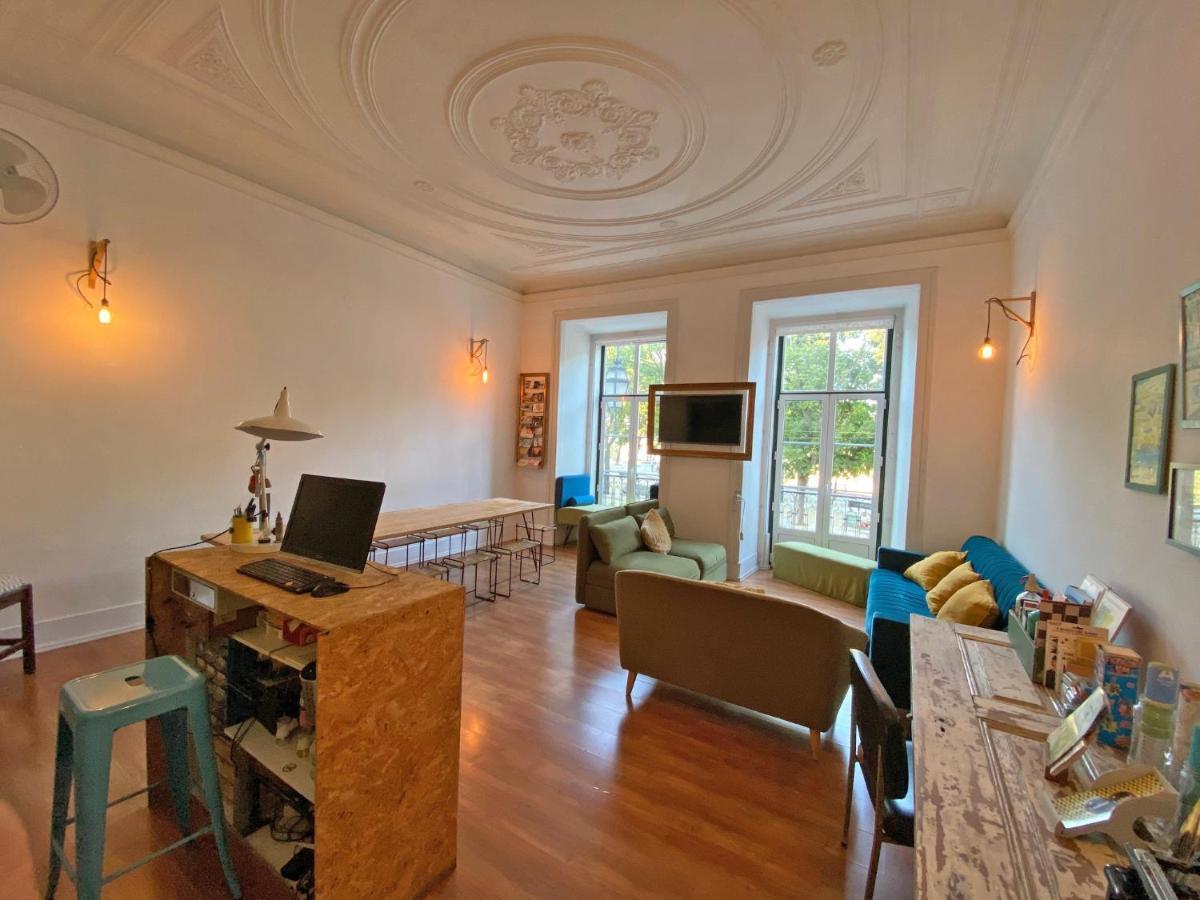 Lookout Lisbon Hostel Екстериор снимка