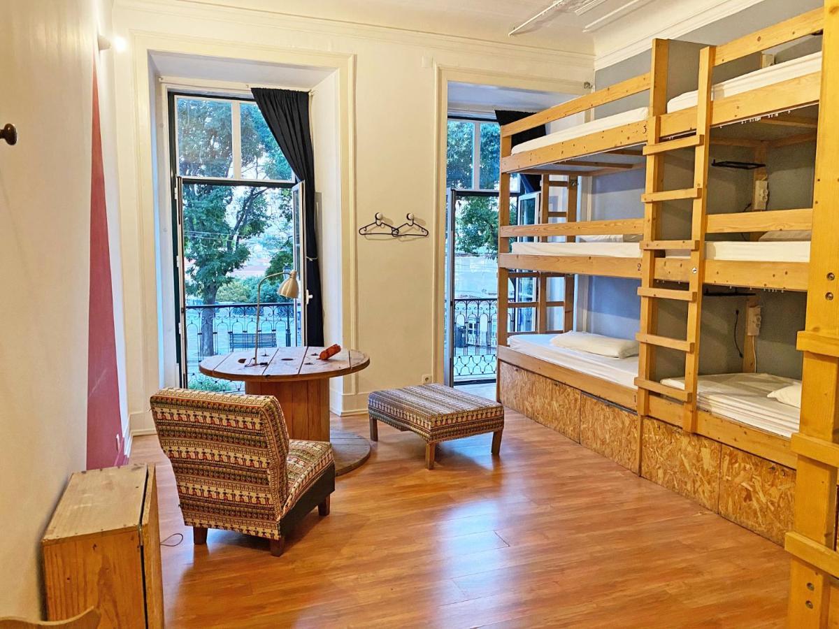 Lookout Lisbon Hostel Екстериор снимка