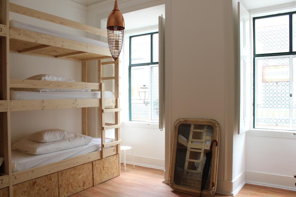 Lookout Lisbon Hostel Стая снимка